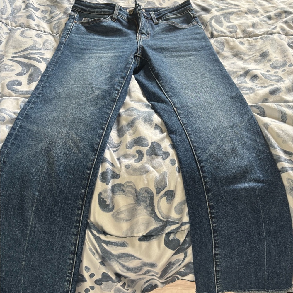 Stylish Indigo Women's Straight Leg Jeans